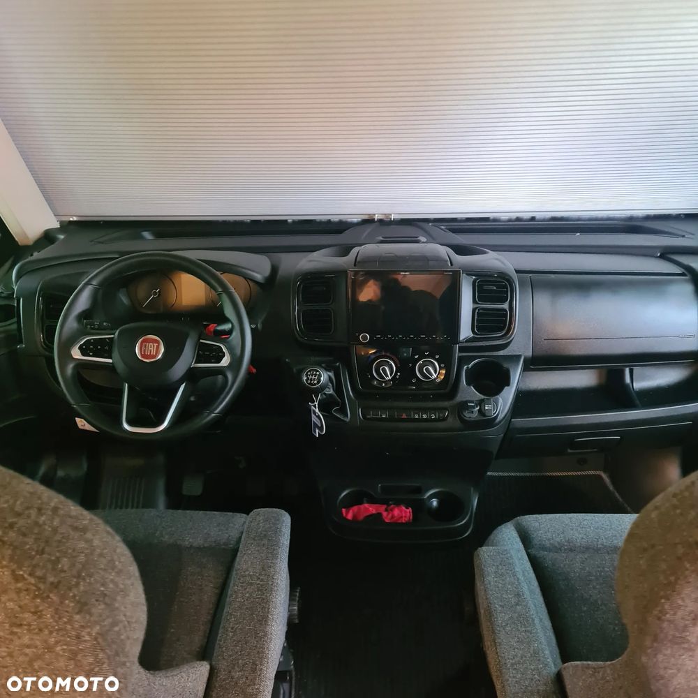 KNAUS Live i 700 - 32