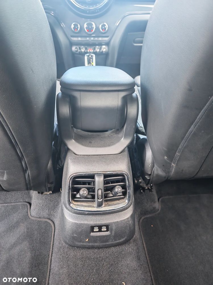 MINI Countryman Cooper Essential Trim - 30