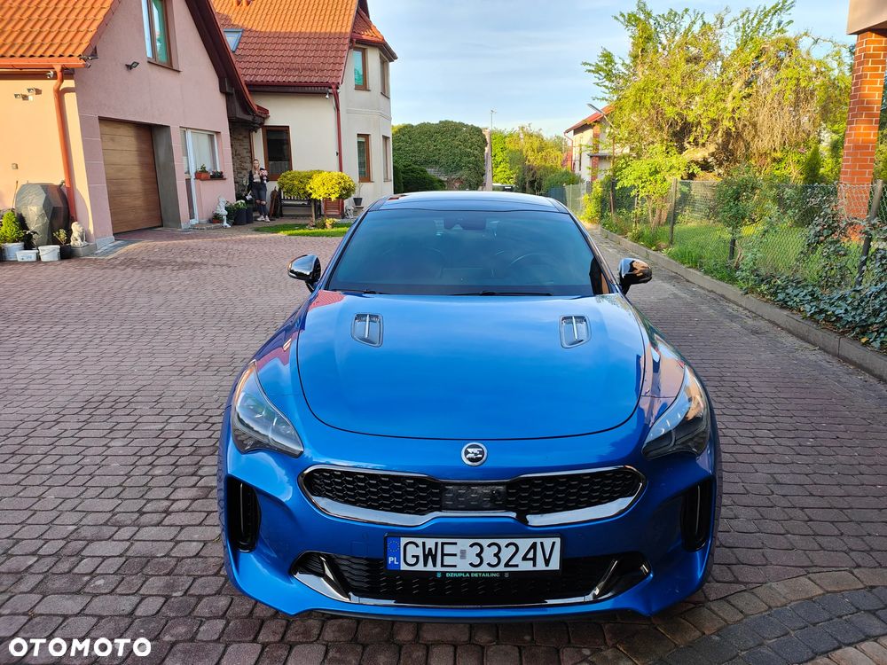 Kia Stinger - 2