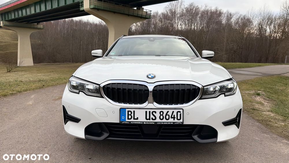 BMW Seria 3 320d Sport Line Shadow sport - 11