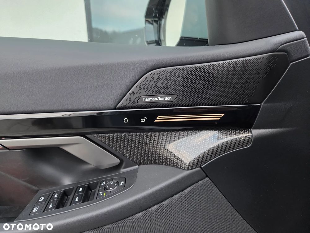 BMW Seria 5 520d xDrive mHEV M Sport - 38