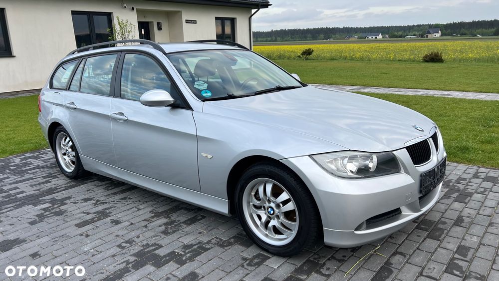 BMW Seria 3 320i - 8