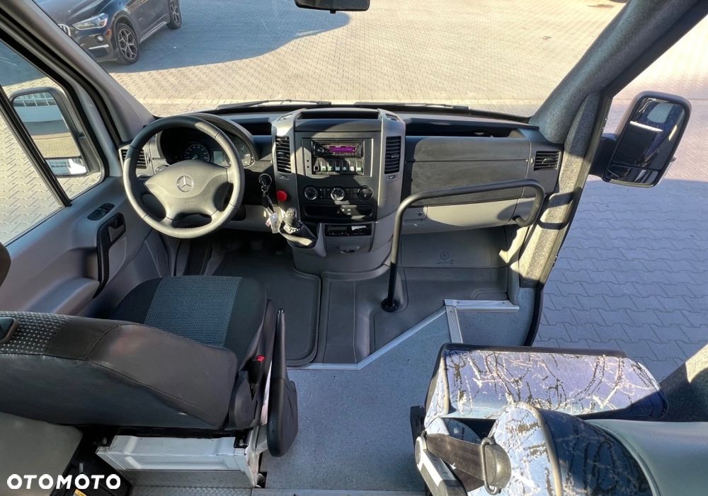 Mercedes-Benz 519 CDI - 13