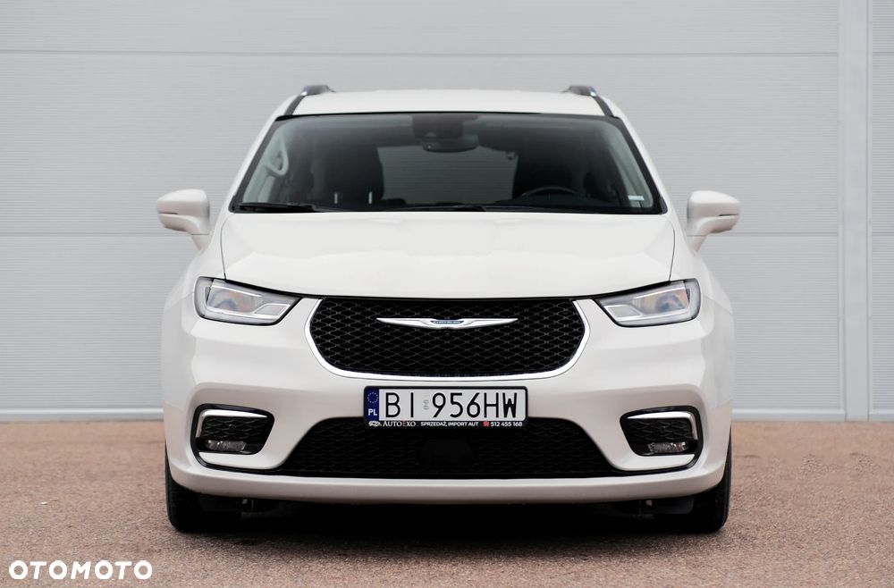 Chrysler Pacifica - 11