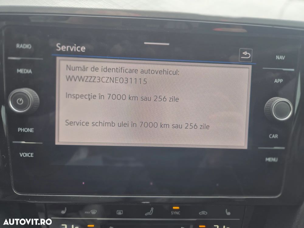 Volkswagen Passat 2.0 TDI DSG Comfortline - 13