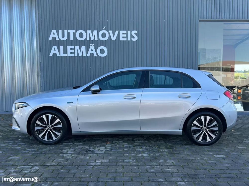 Mercedes-Benz A 250 e Style Plus - 3