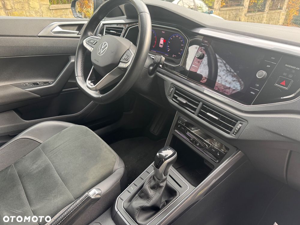 Volkswagen Polo 1.0 TSI DSG Highline - 9