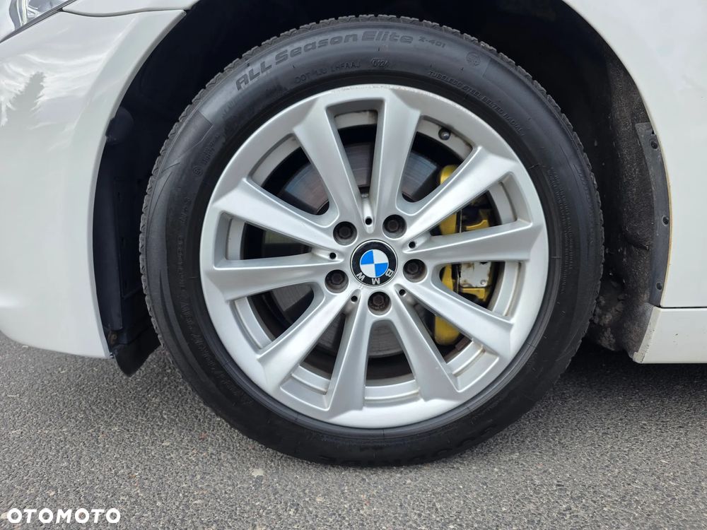 BMW Seria 5 525d xDrive Luxury Line - 9