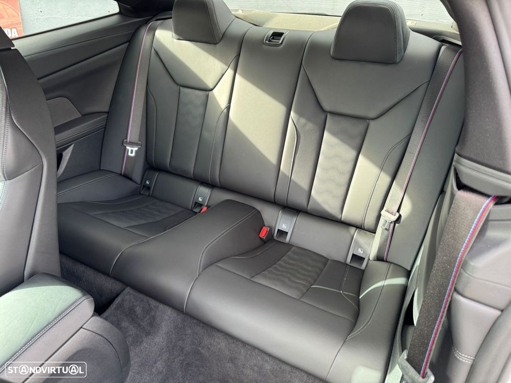 BMW M4 Competition xDrive - 8