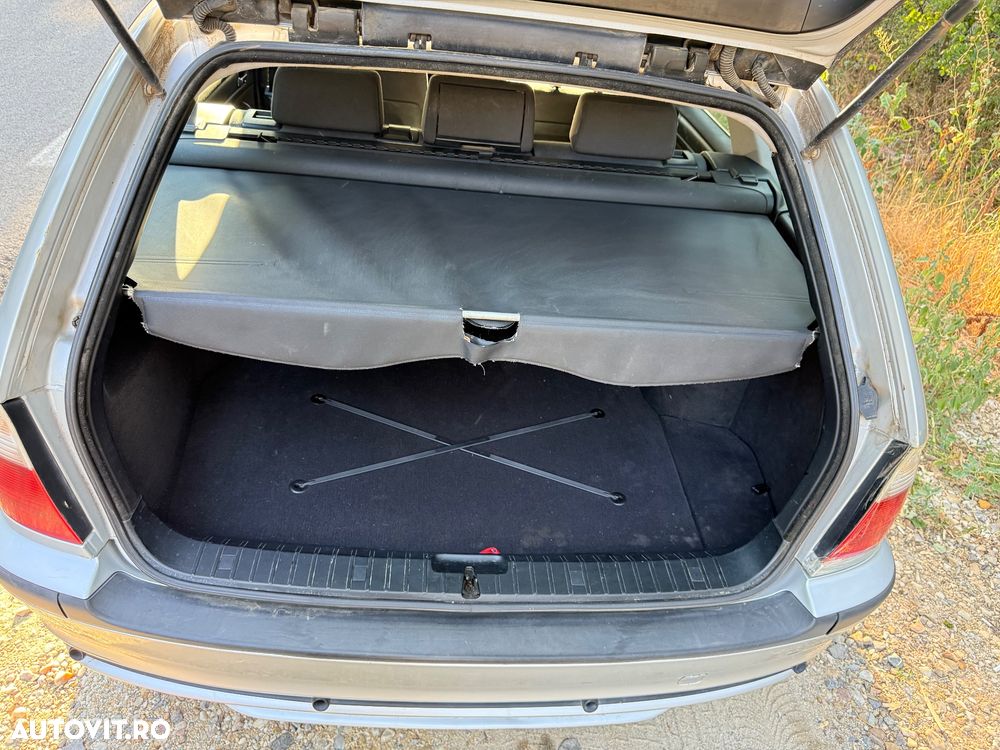 BMW Seria 3 318d Touring - 9