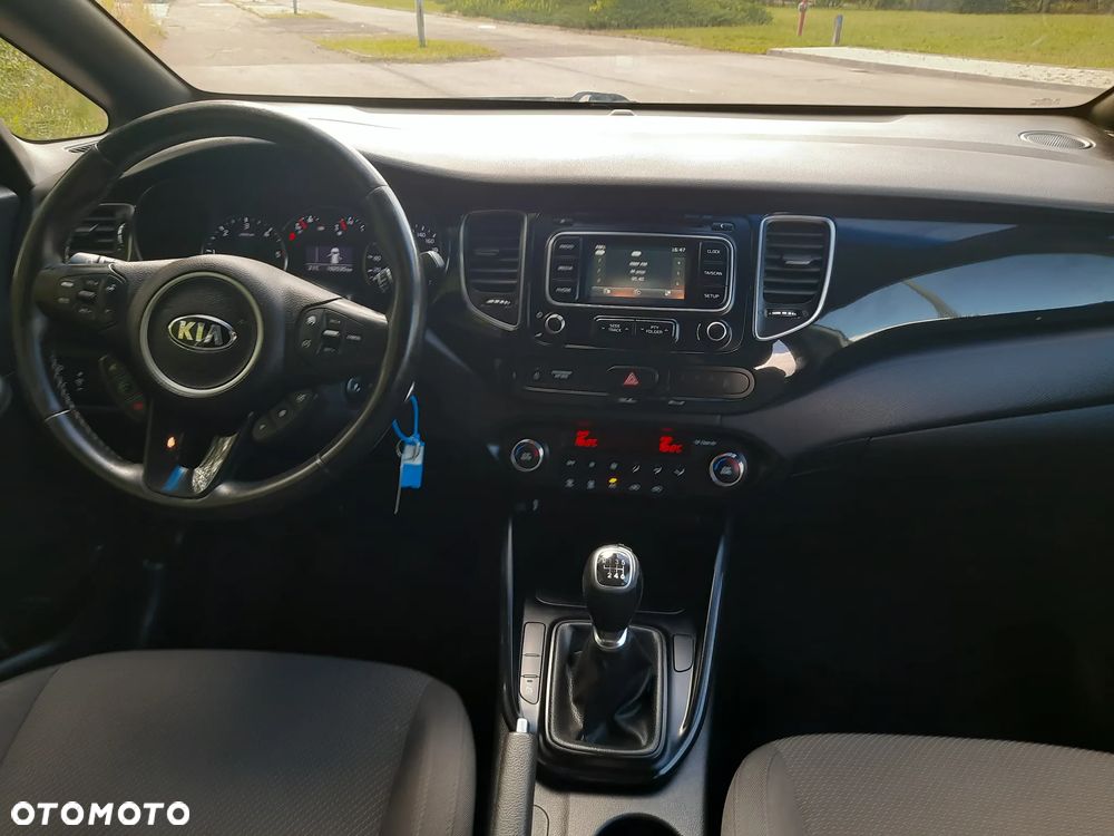 Kia Carens 1.7 CRDi M EU6 - 12