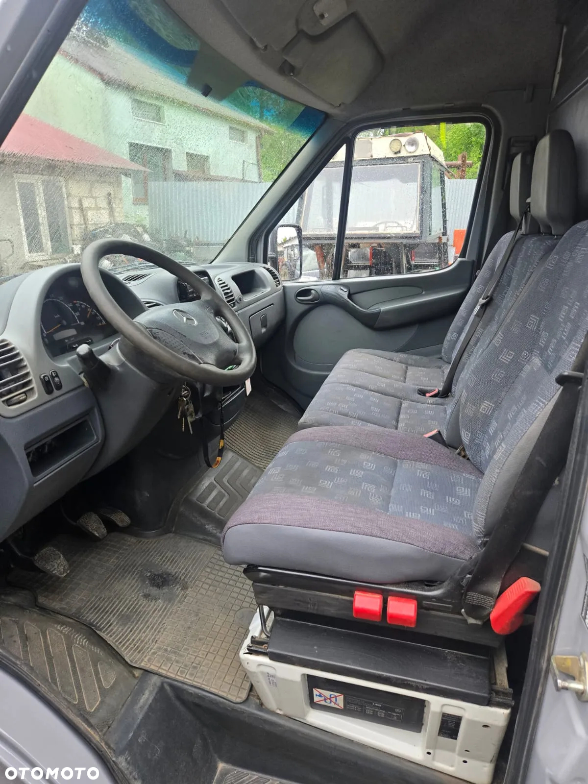 Mercedes-Benz Sprinter - 8