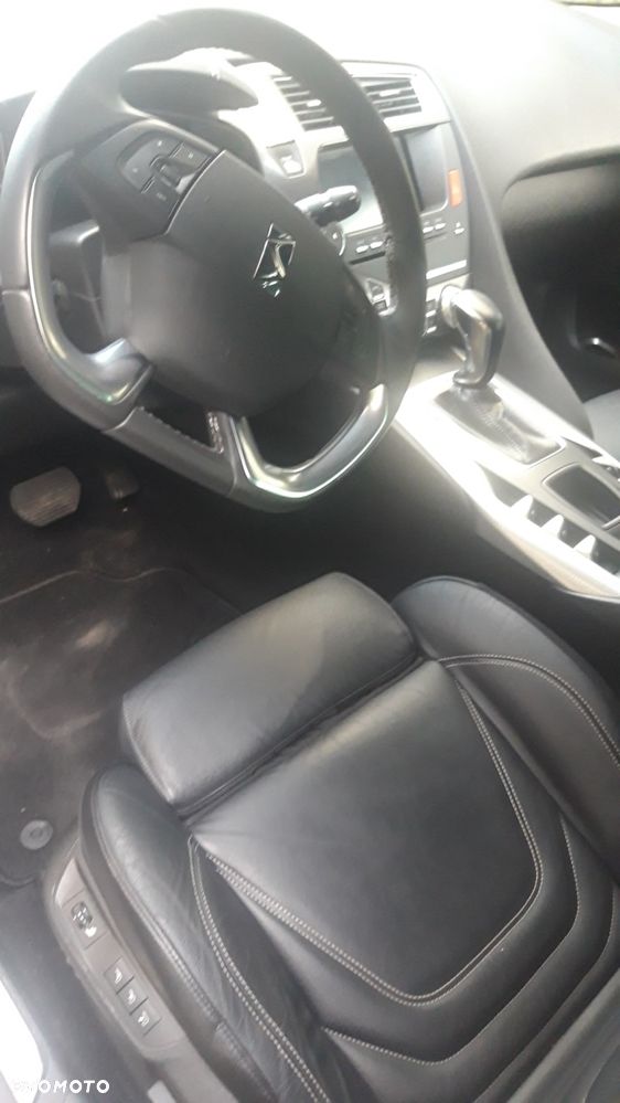 DS Automobiles DS 5 - 8