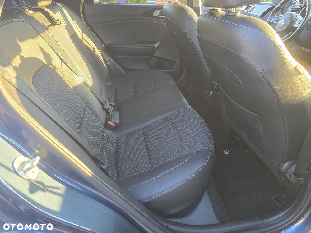 Kia XCeed 1.4 T-GDI L Business Line - 10