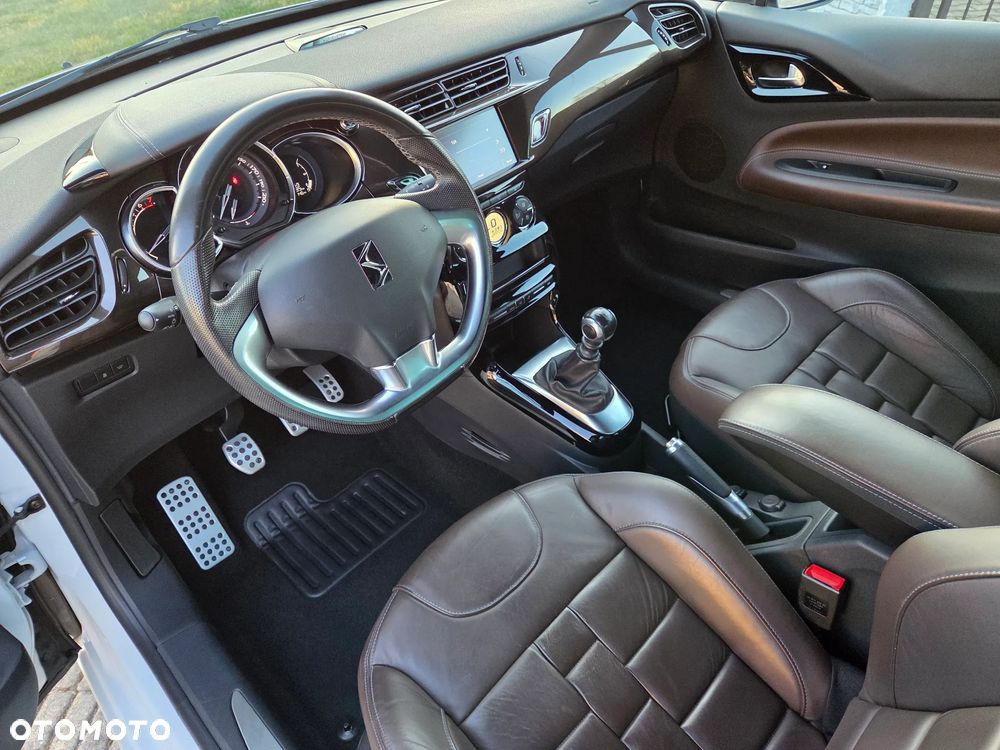 DS Automobiles DS 3 - 6