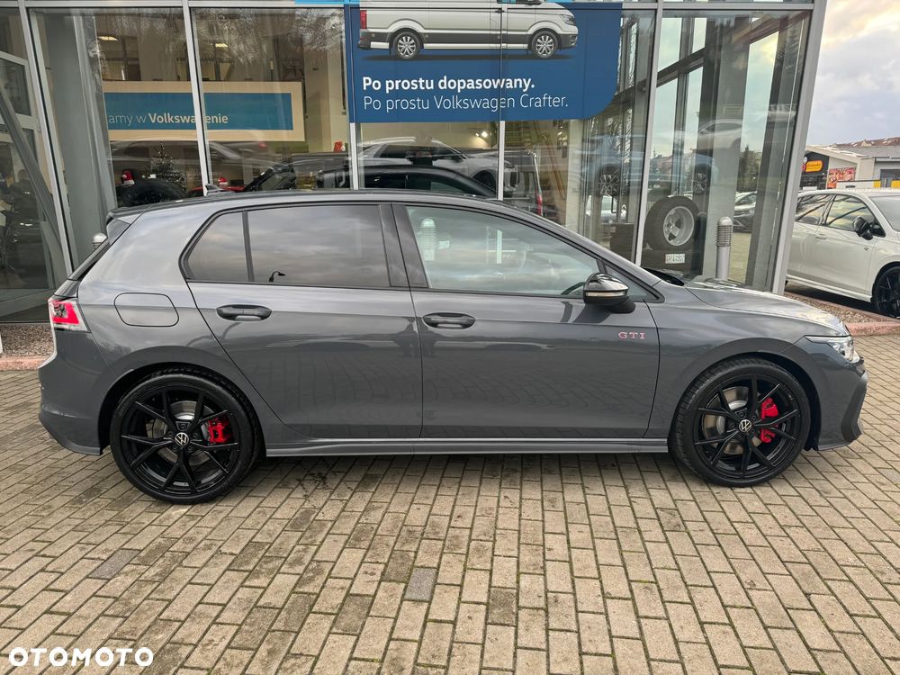 Volkswagen Golf - 5