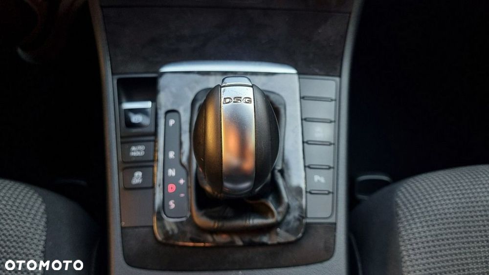 Volkswagen Passat - 14