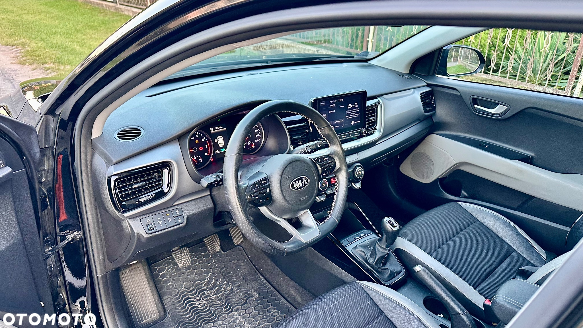 Kia Stonic 1.0 T-GDI L - 24