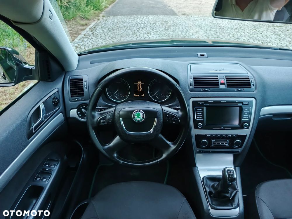 Skoda Octavia 1.6 TDI DPF Ambition - 9