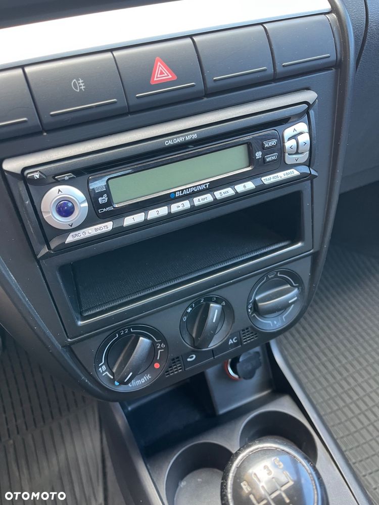 Volkswagen Fox 1.4 Style - 13