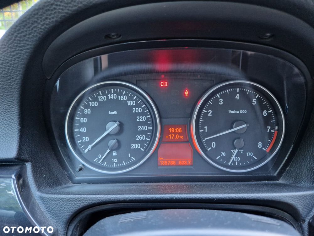BMW Seria 3 325i - 27