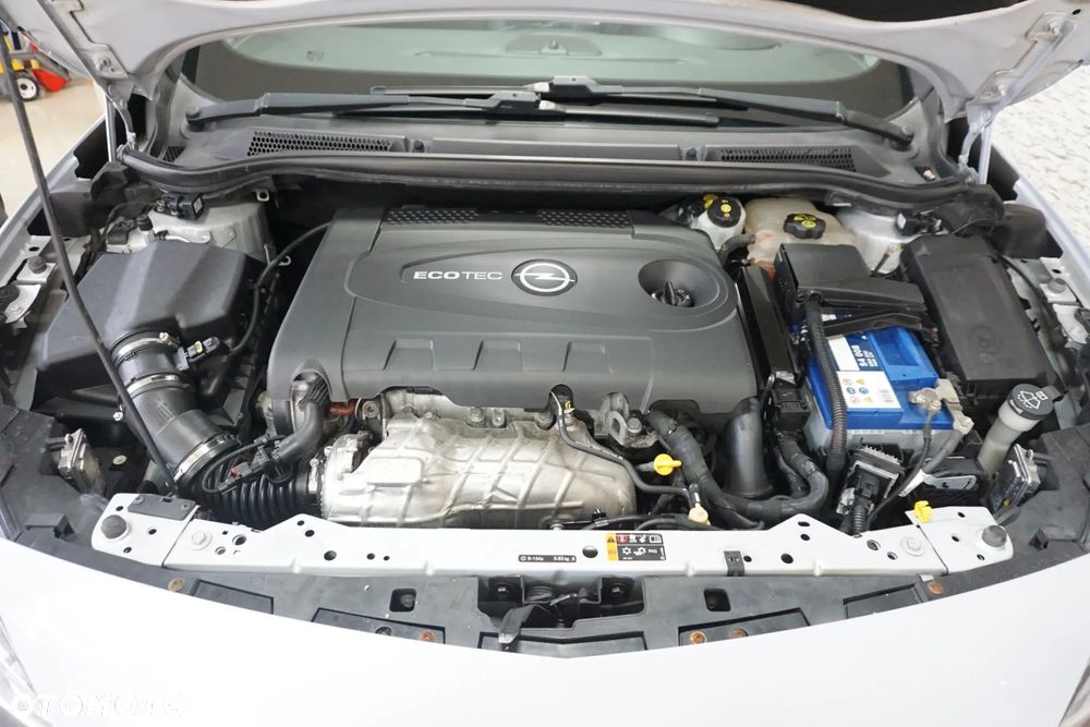 Opel Astra 2.0 CDTI Sport S&S - 17