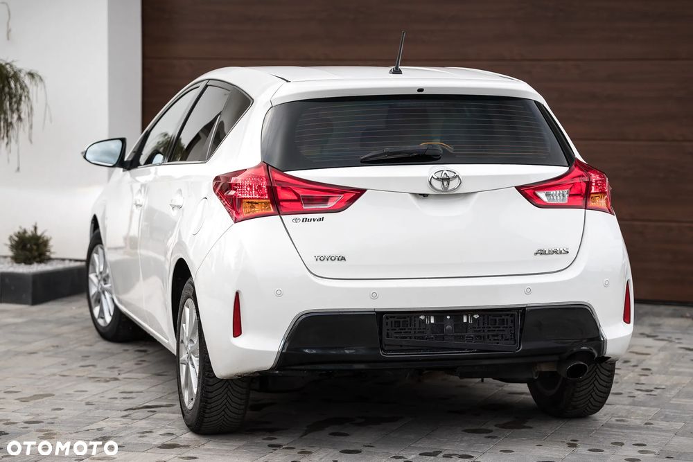 Toyota Auris 1.6 Prestige - 10