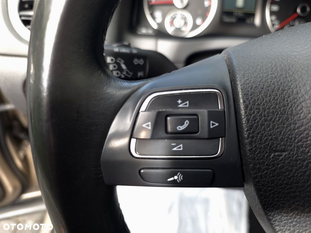 Volkswagen Tiguan 2.0 TDI Perfectline - 21
