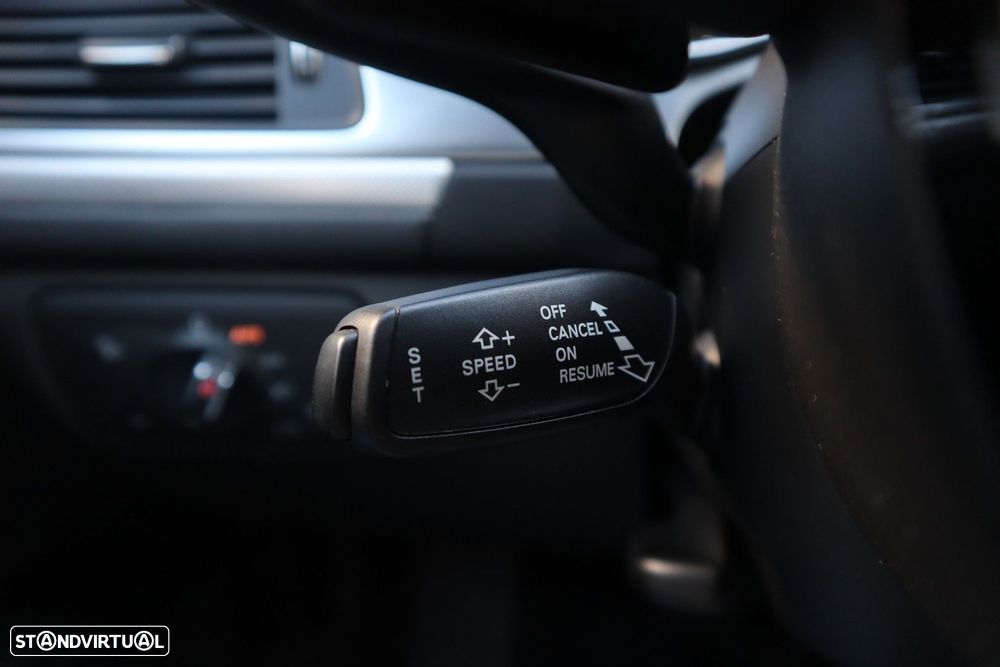 Audi A6 Allroad 3.0 TDi quattro S tronic - 28