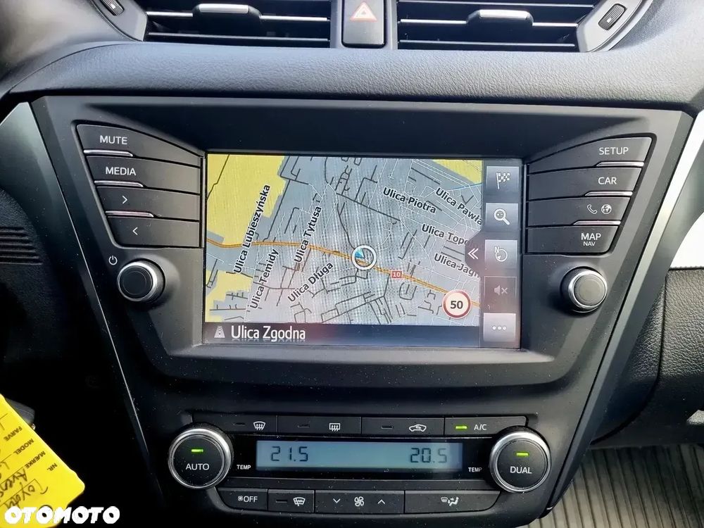 Toyota Avensis 1.8 Prestige - 19