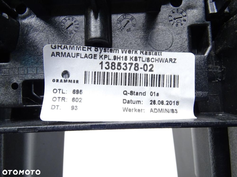 PODŁOKIETNIK ŚRODKOWY TUNELU 1358450 MERCEDES W177 A-KLASA - 7