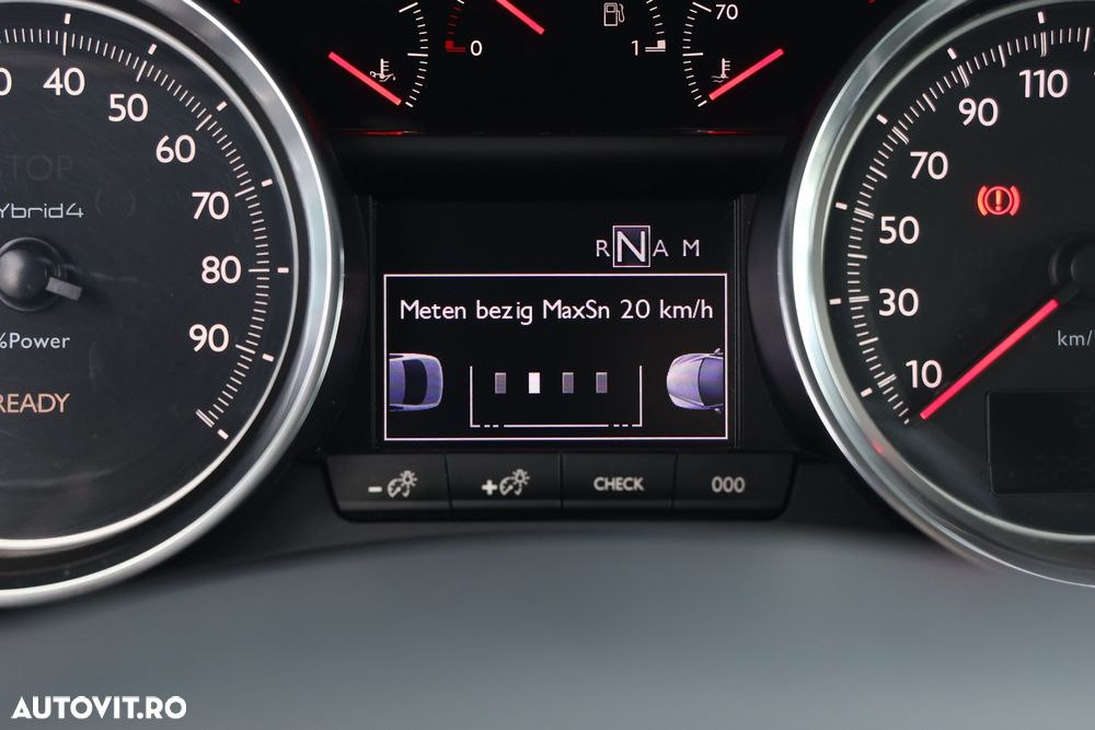 Peugeot 508 RXH Hybrid4 - 26