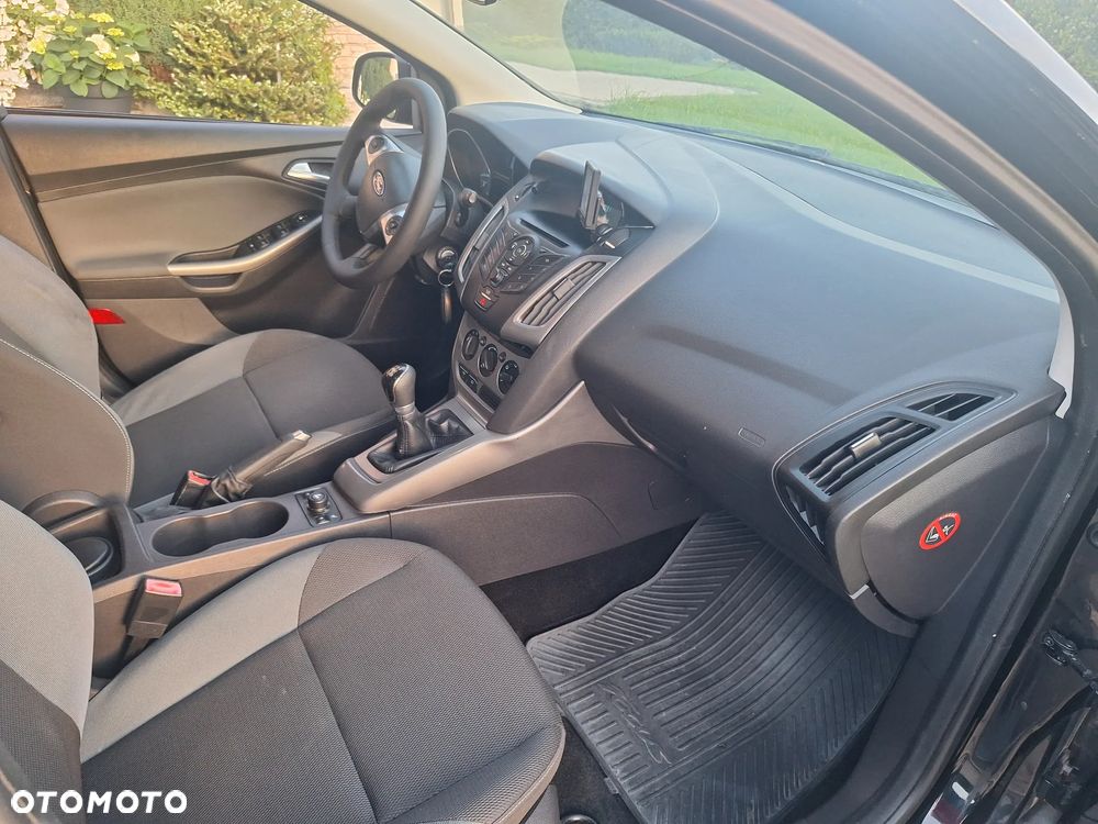 Ford Focus 1.6 TI-VCT Champions Edition - 5