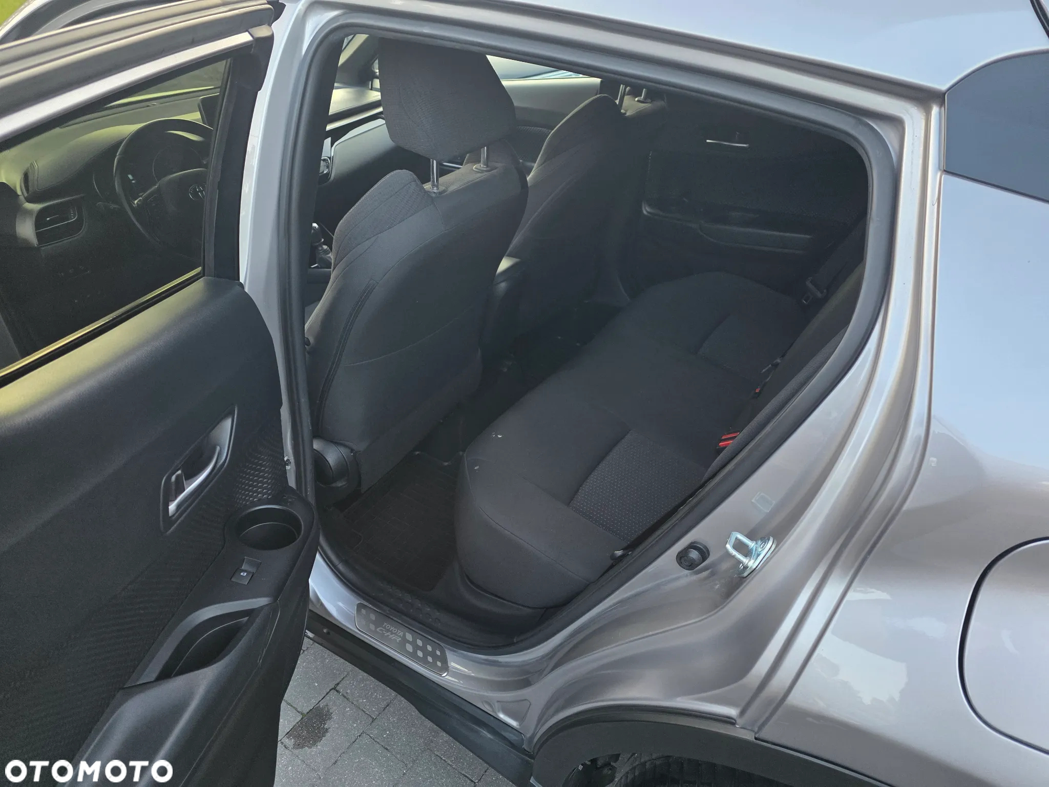 Toyota C-HR 1.2 Turbo Team Deutschland - 18