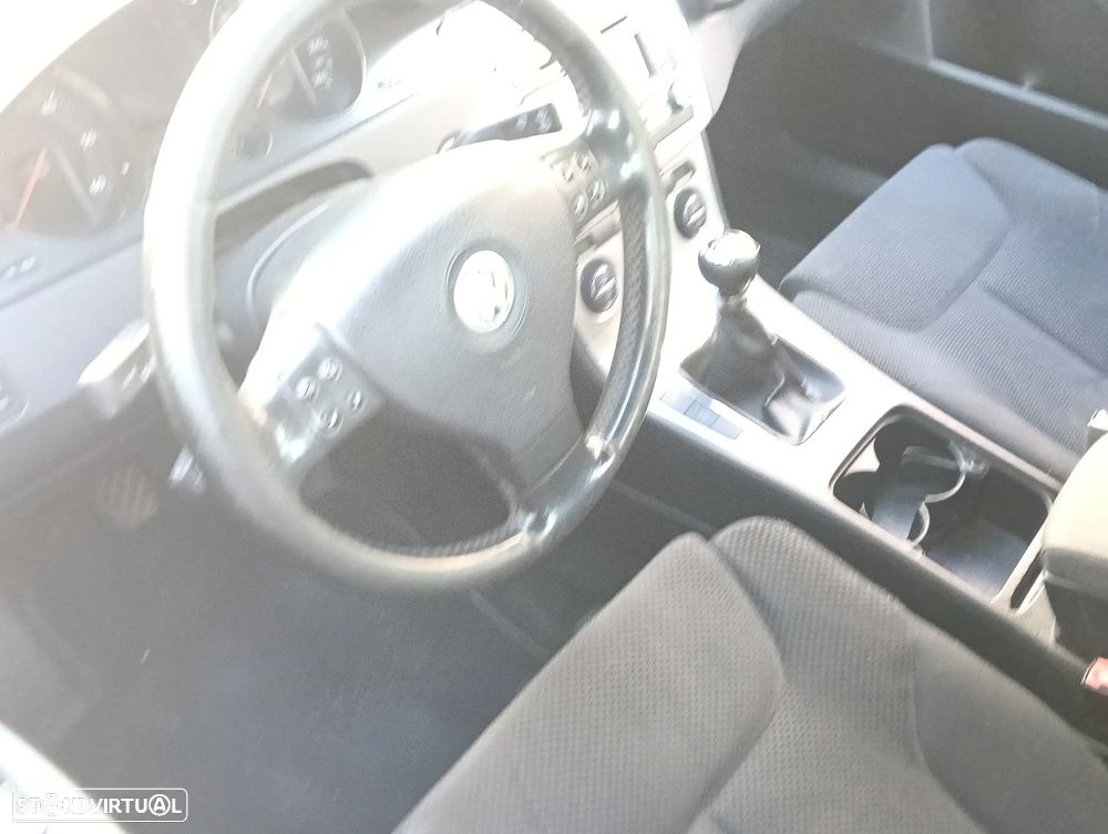 VW Passat Variant - 8