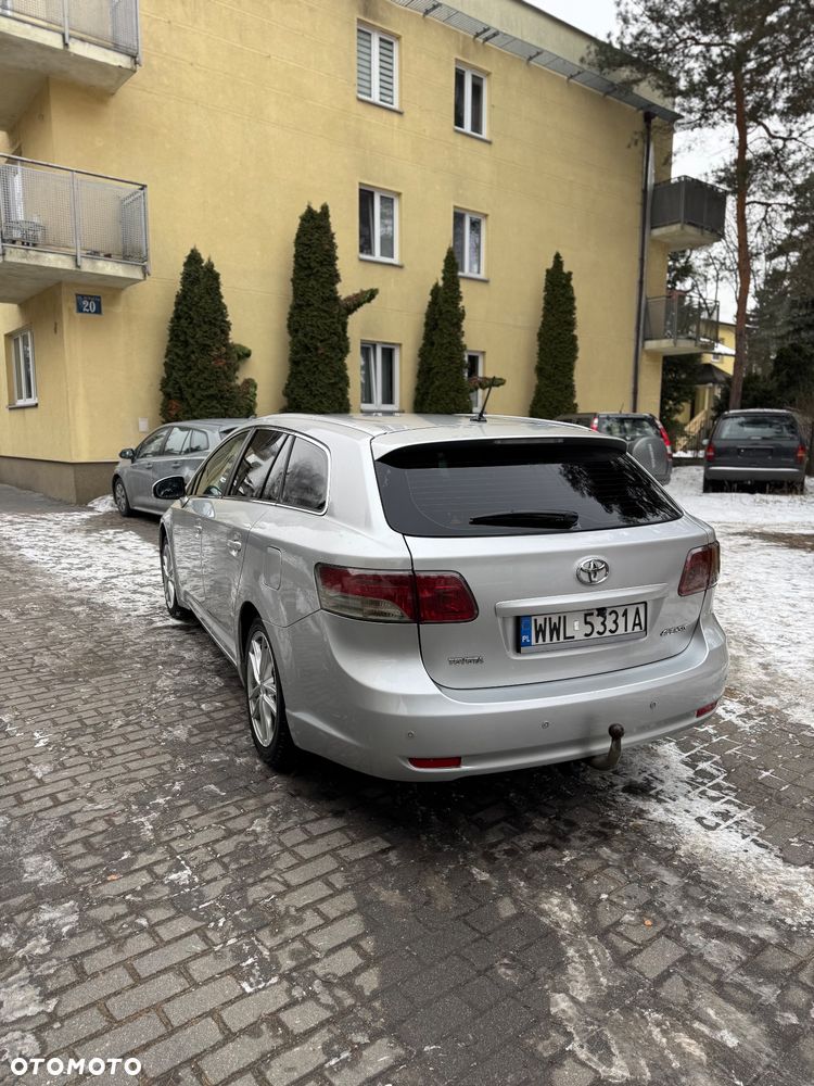 Toyota Avensis 2.0 D-4D Sol plus+NAVI - 6