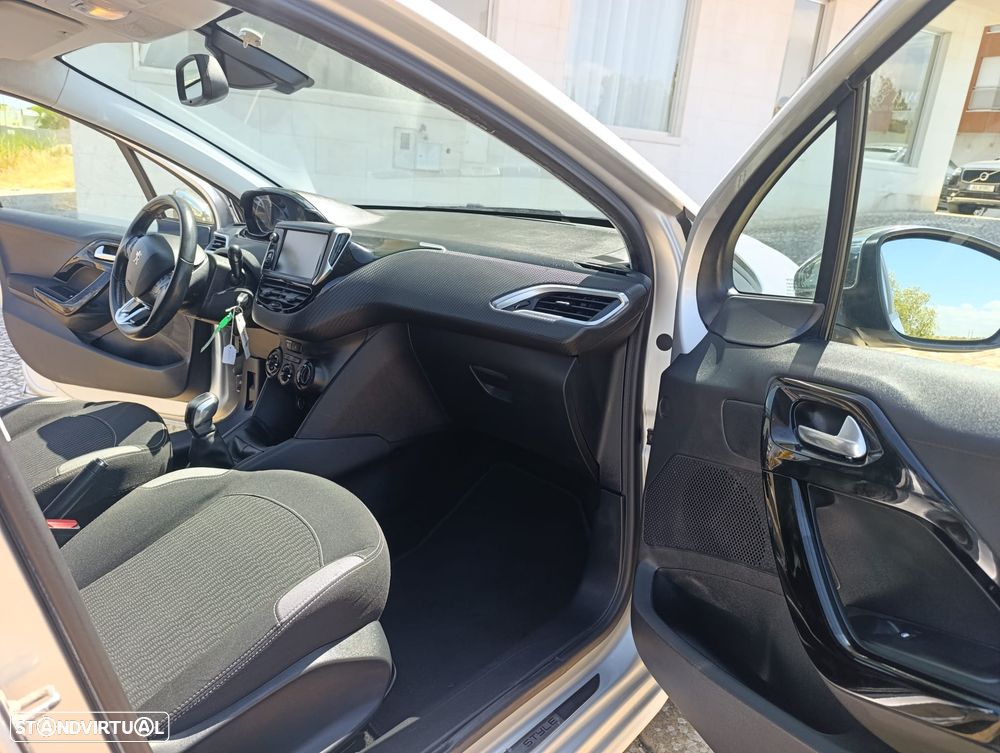 Peugeot 208 1.2 PureTech Style - 16