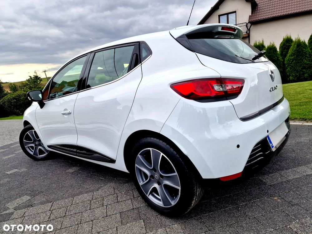 Renault Clio 1.2 16V Techno Feel - 12