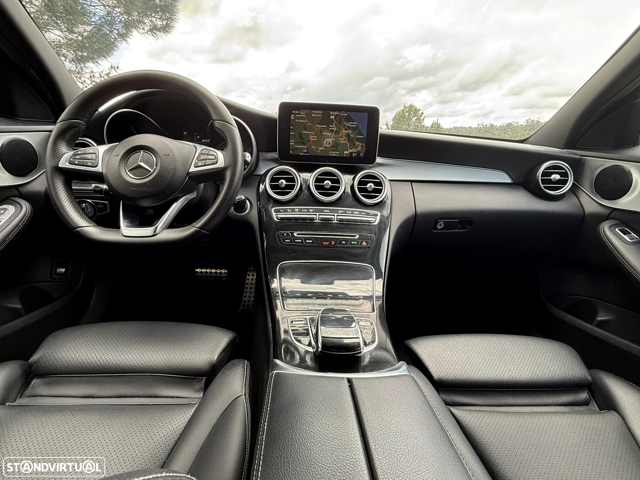 Mercedes-Benz C 300 h AMG Line - 31