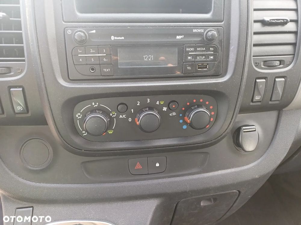 Renault Trafic - 10
