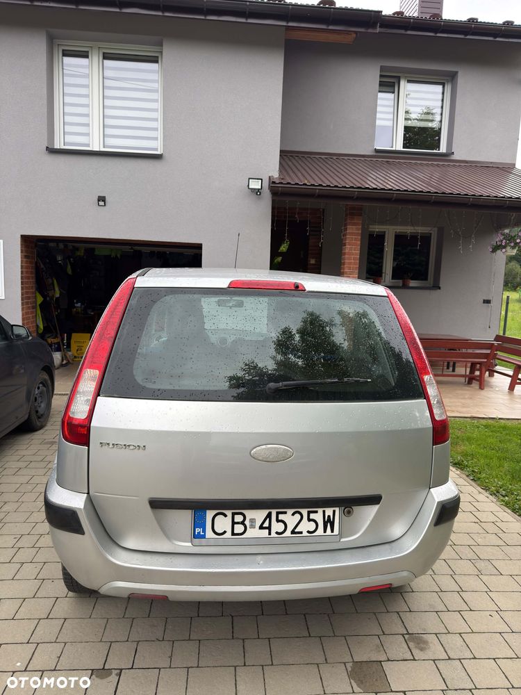 Ford Fusion - 1