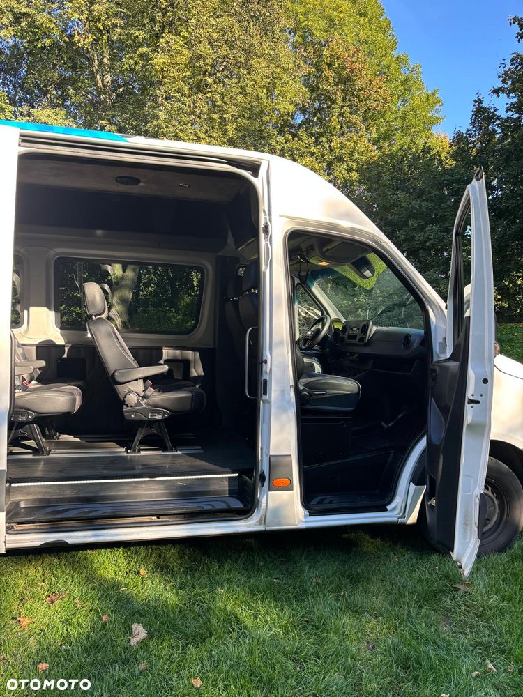 Mercedes-Benz Sprinter - 11