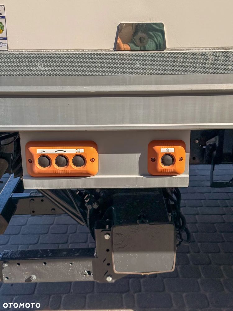 Mercedes-Benz Mercedes-Benz Atego 1324 Chłodnia 6,40 m + Winda 1500 kg | 223 tys. km | EURO 6 - 26