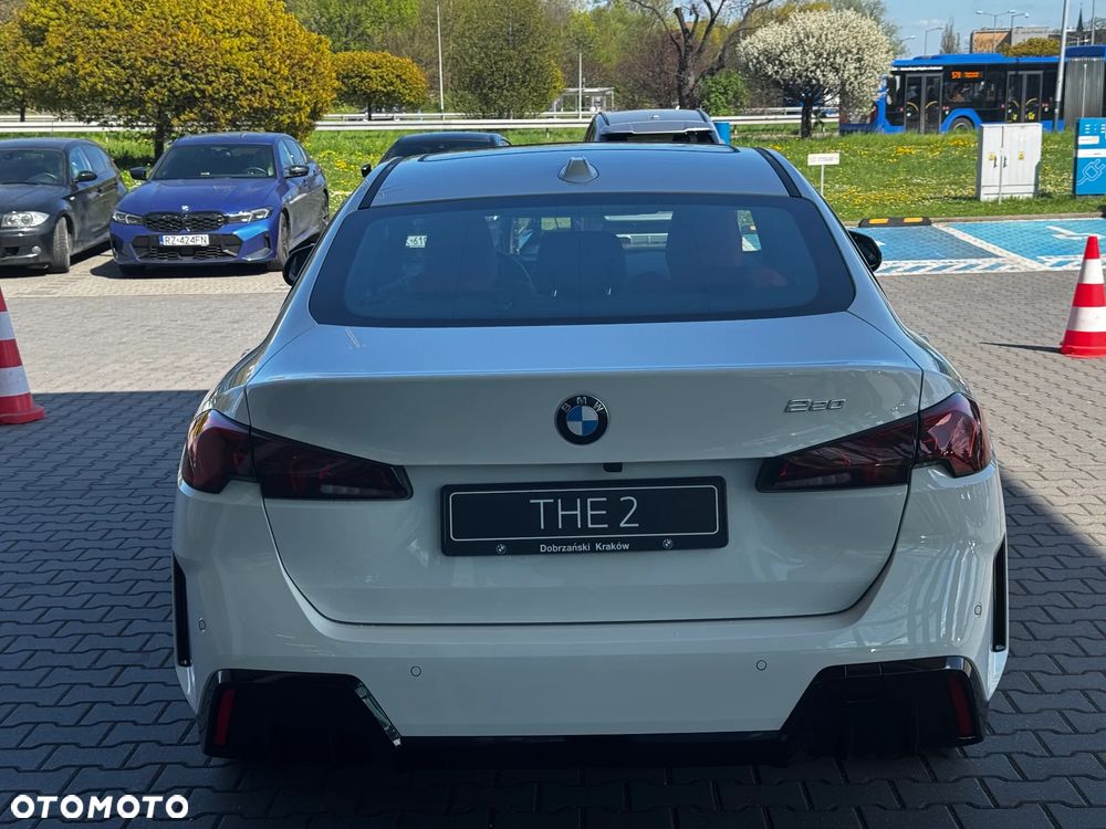 BMW Seria 2 220i mHEV - 6