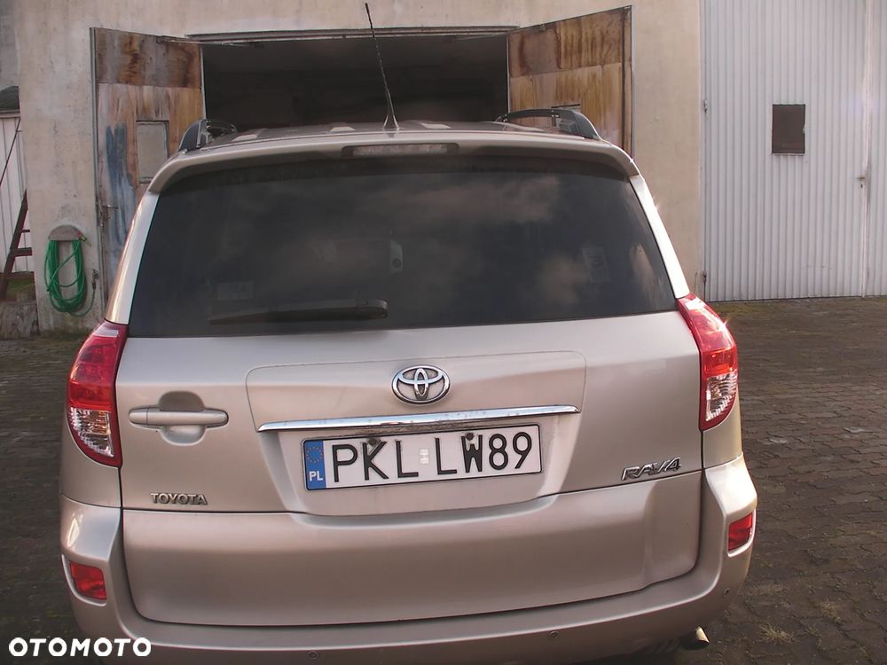 Toyota RAV4 2.2 D-4D 4x4 - 13