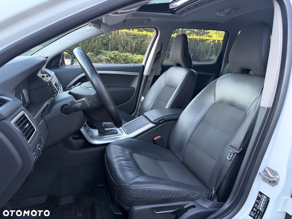 Volvo V70 D2 Momentum - 18