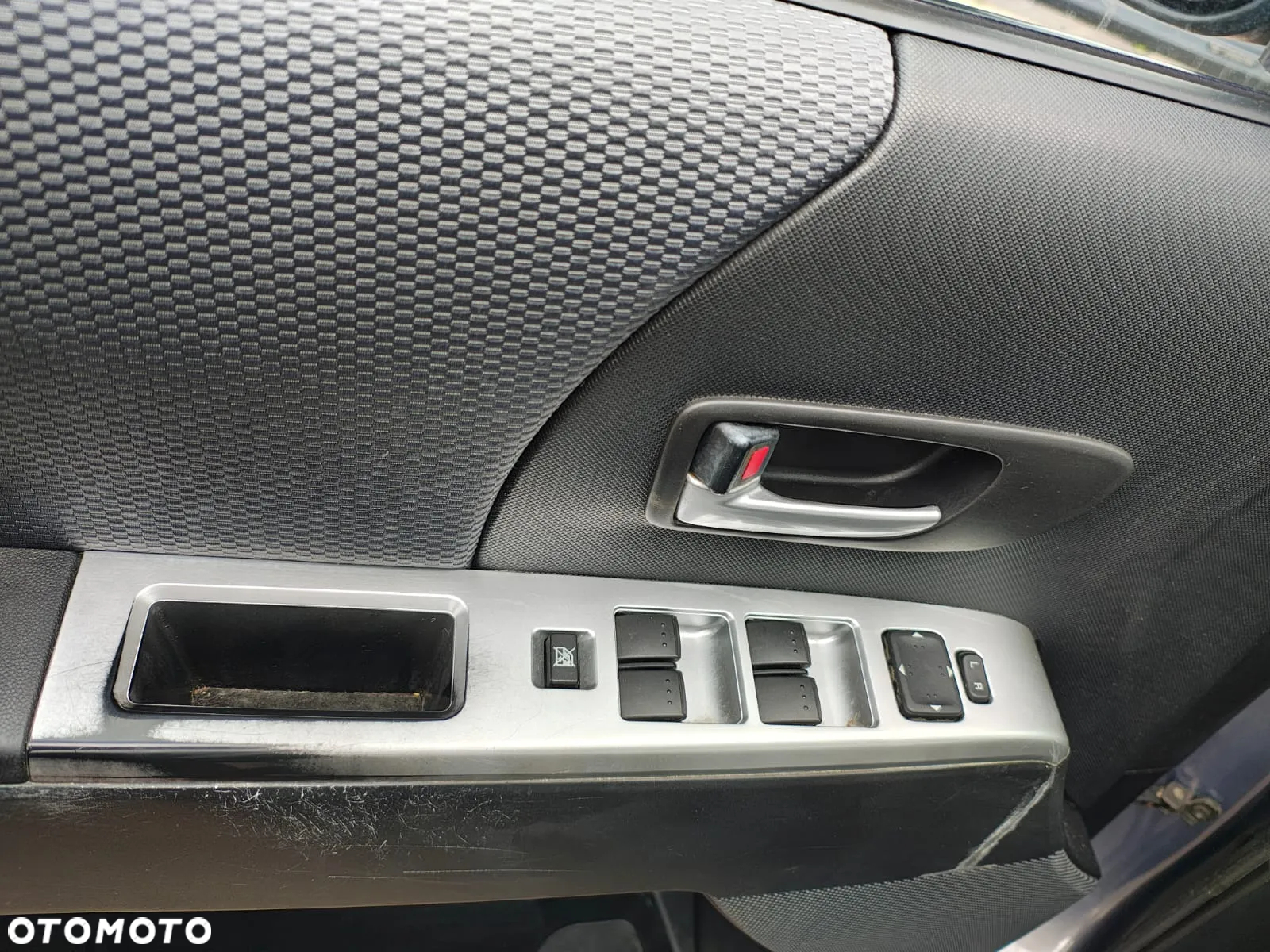 Mazda 5 - 9