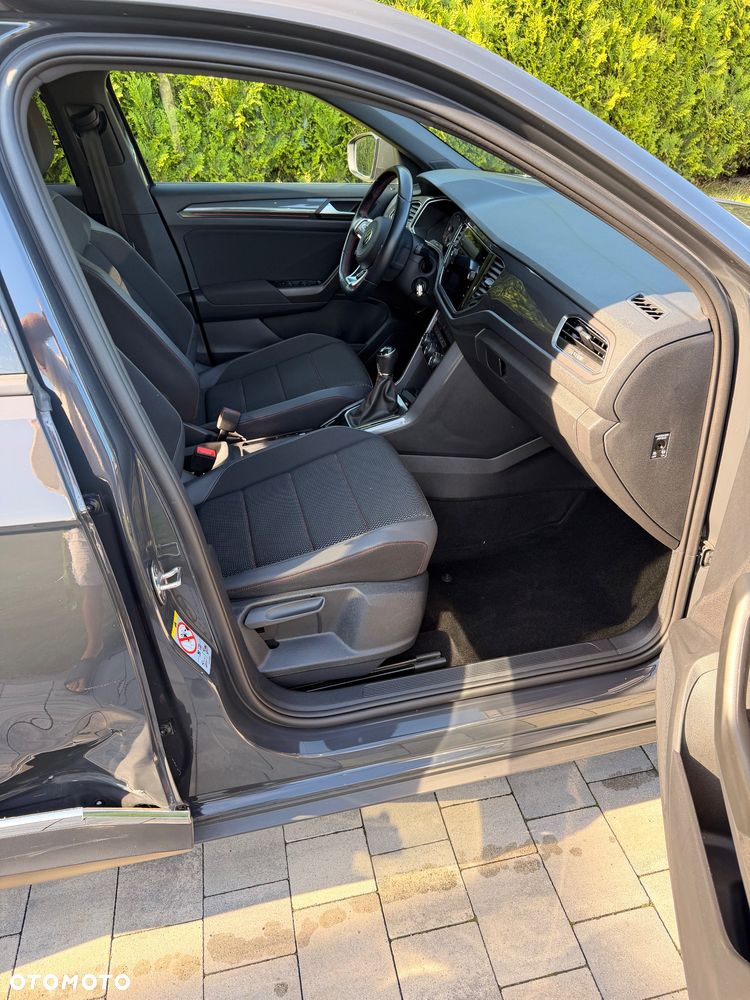Volkswagen T-Roc - 12