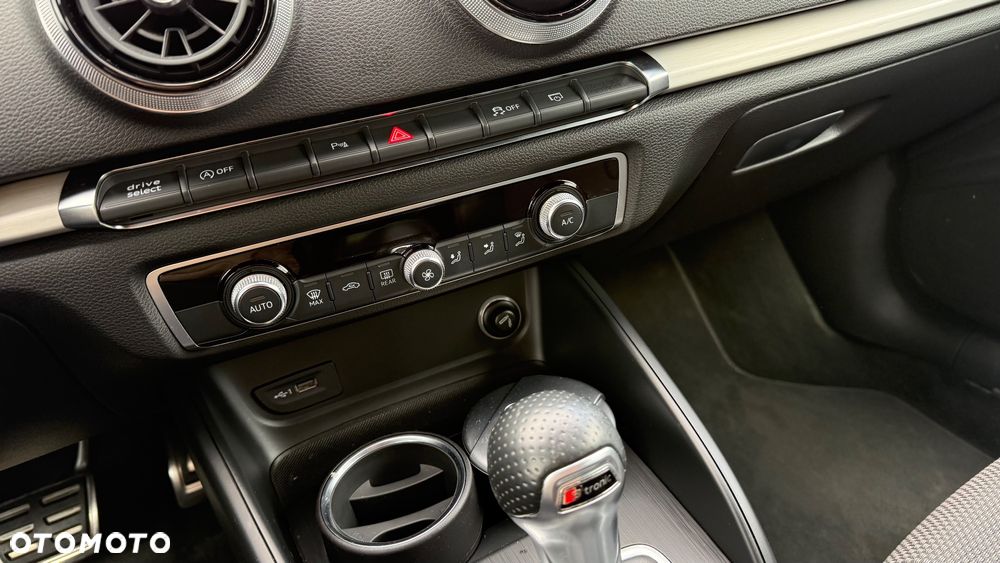 Audi A3 Limousine 2.0 TDI S tronic S line Sportpaket - 11