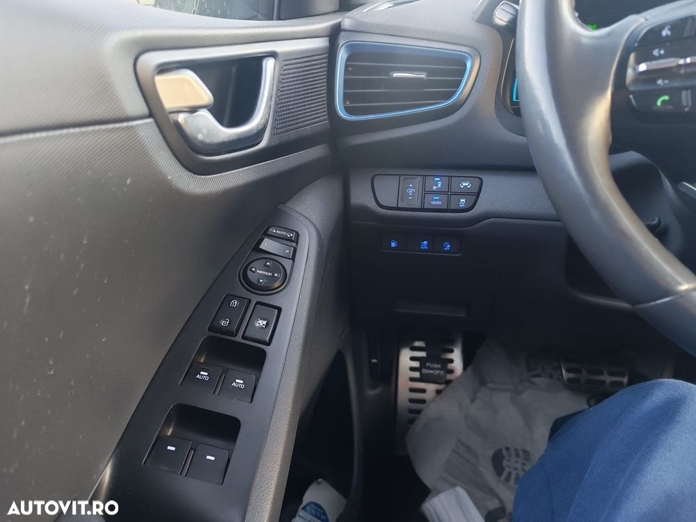 Hyundai IONIQ 1.6 GDI Premium - 7